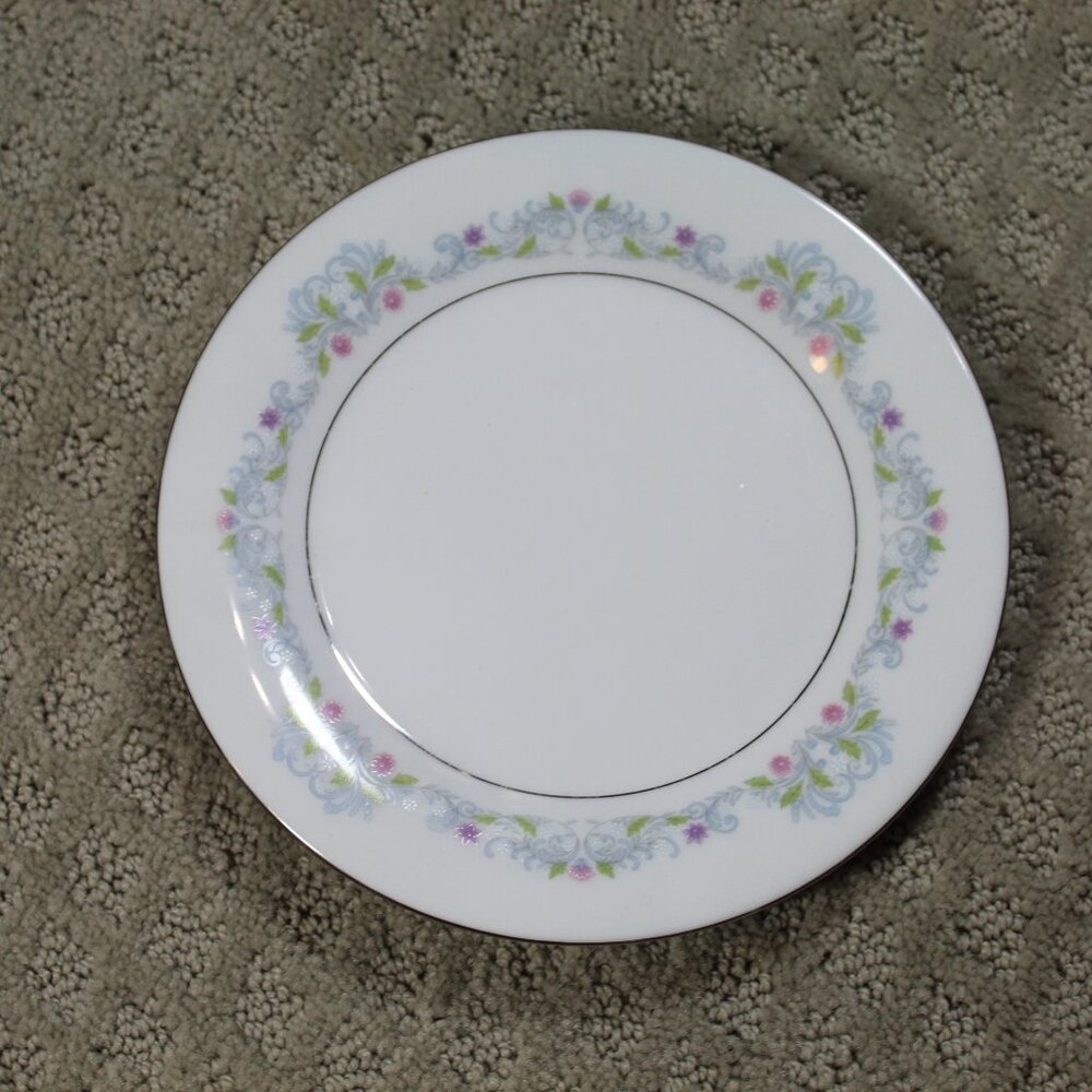 Crown Ming Fine China  Jian Shiang 1112 Windsor Pattern 7.5" Salad Plate